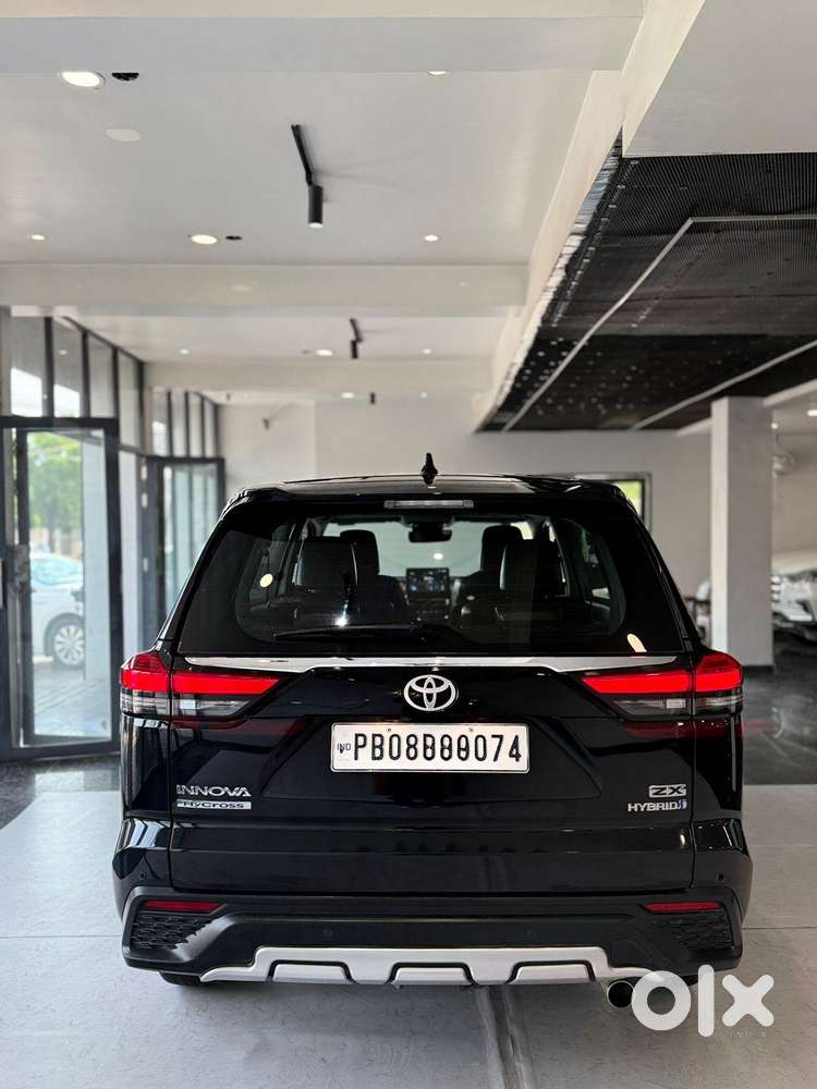 Toyota Innova Hycross 2.0 Zx (o) Hybrid 7 Str, 2024, Cng & Hybrids