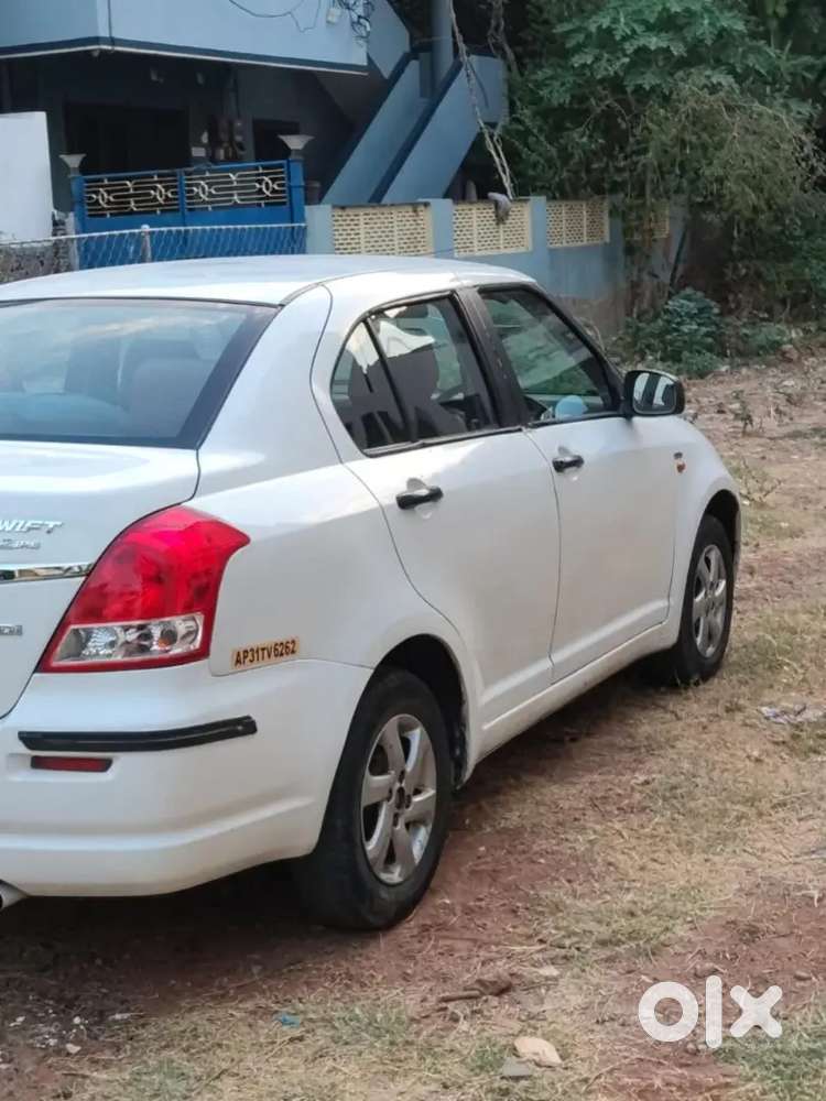 Maruti Suzuki Swift Dzire Tour 2015 Diesel 135000 Km Driven