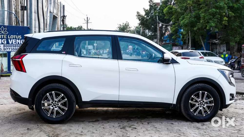 Mahindra Xuv700 2.0 Ax 7 Petrol At Str, 2022, Petrol