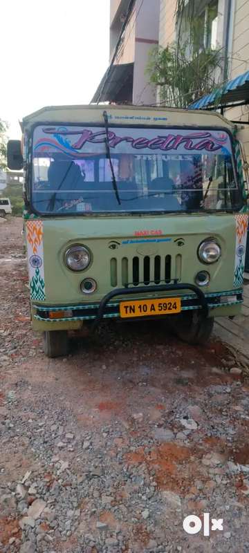 Olx best sale mahindra van