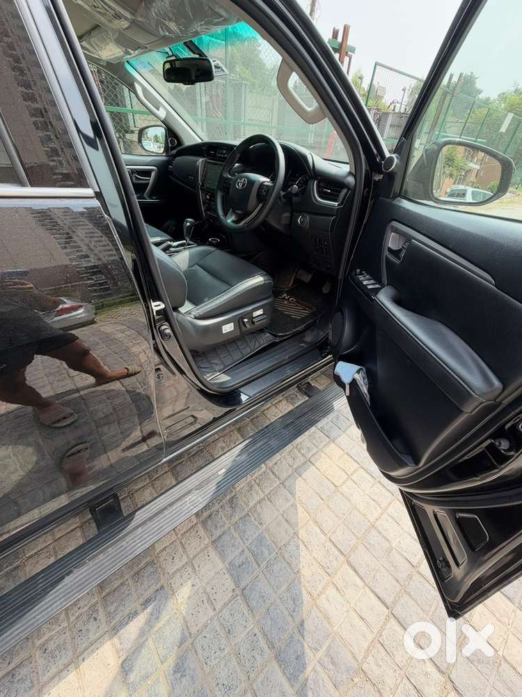 Toyota Fortuner Petrol Automatic 2026