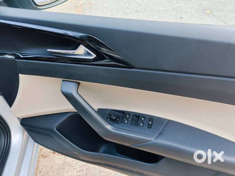 Skoda Slavia Style 1.0l Tsi At, 2023, Petrol