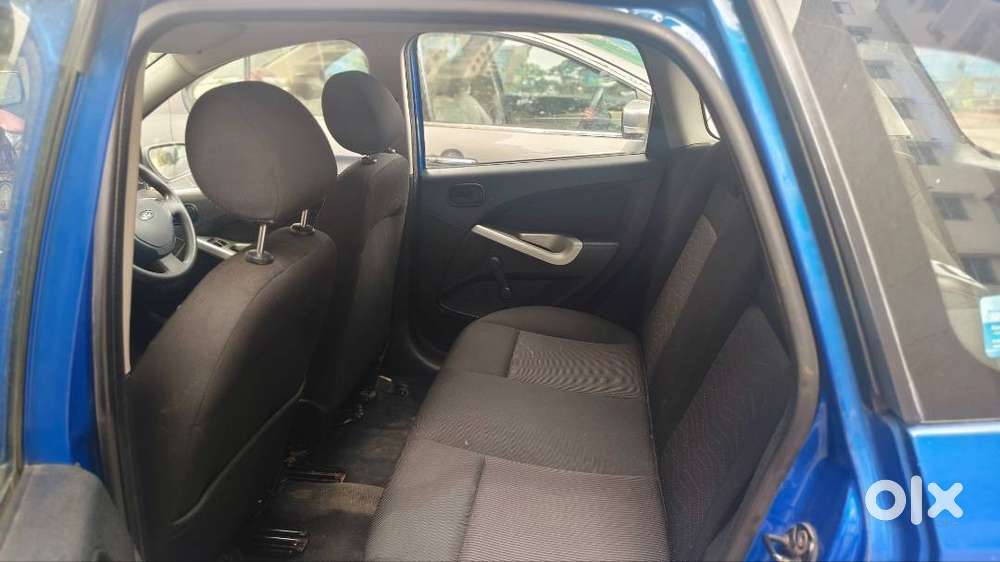 Ford Figo 2012 Petrol 40000 Km Driven