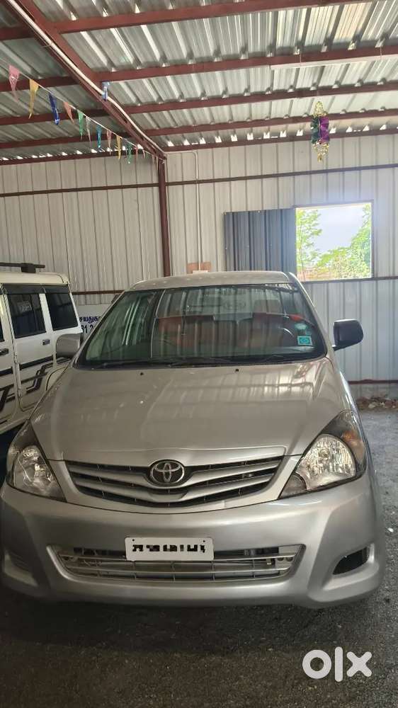 Toyota Innova 2010