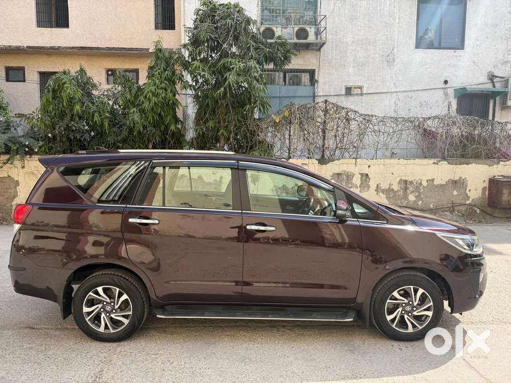 Toyota Innova Crysta [2020-ongoing] 2.4 Vx 8 Str, 2021, Diesel