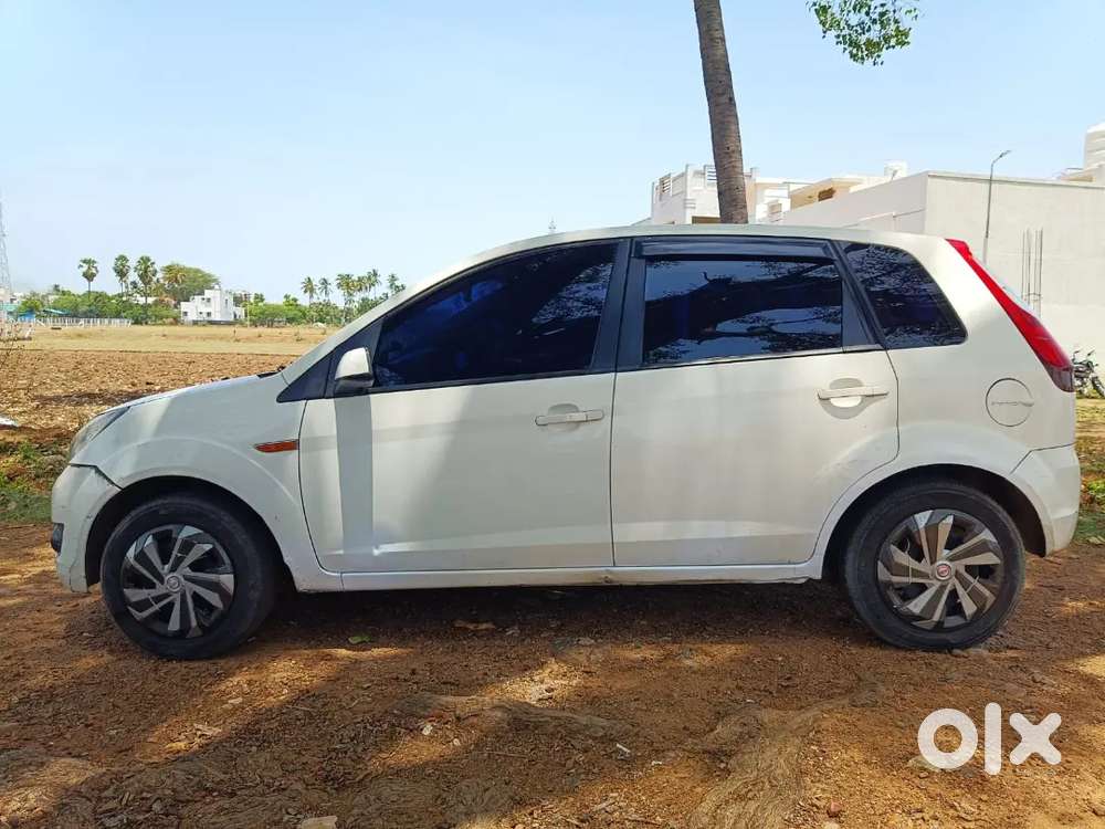 Ford Figo Petrol Zxi 2012