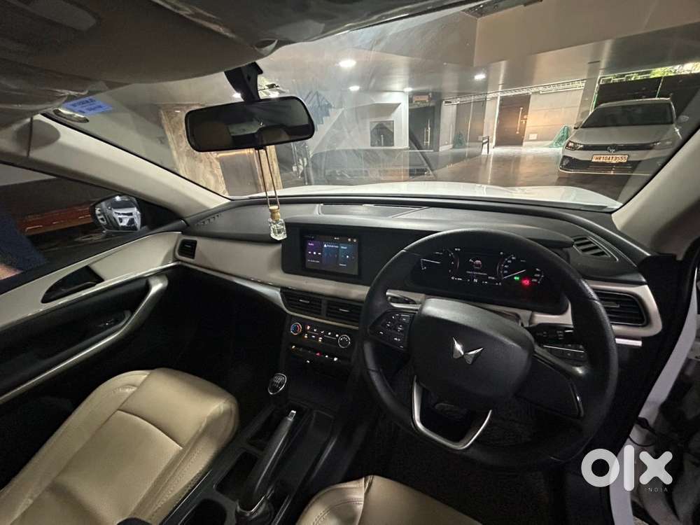 Mahindra Xuv700 Petrol 2022