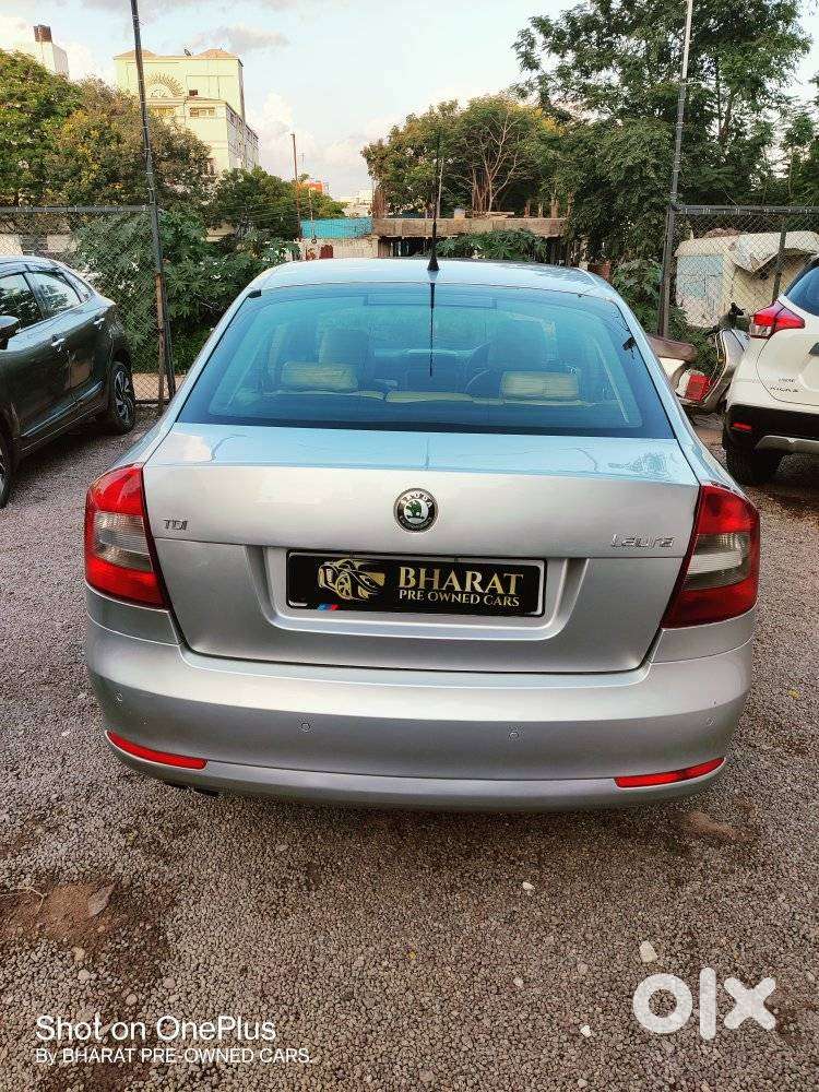 Skoda Laura Ambiente 2.0 Tdi Cr Automatic, 2010, Diesel