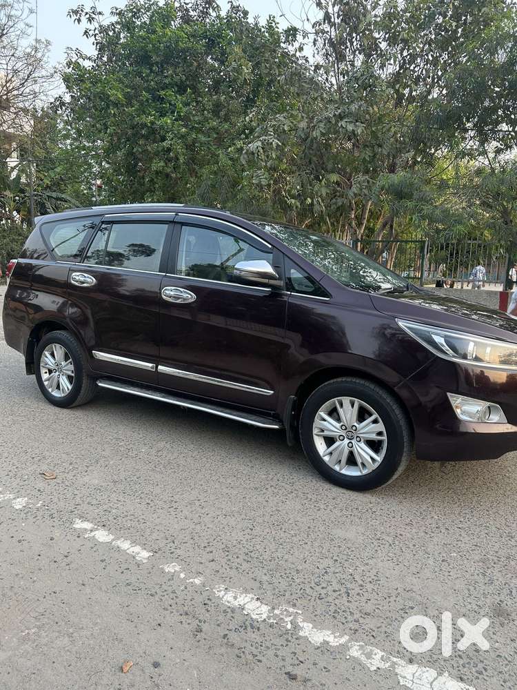 Toyota Innova Crysta 2.8 Zx At 7 Seater, 2018, Diesel