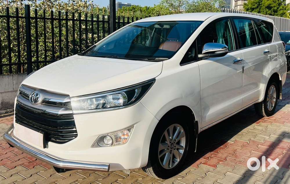 Toyota Innova Crysta 2.8 Gx At, 2016, Petrol