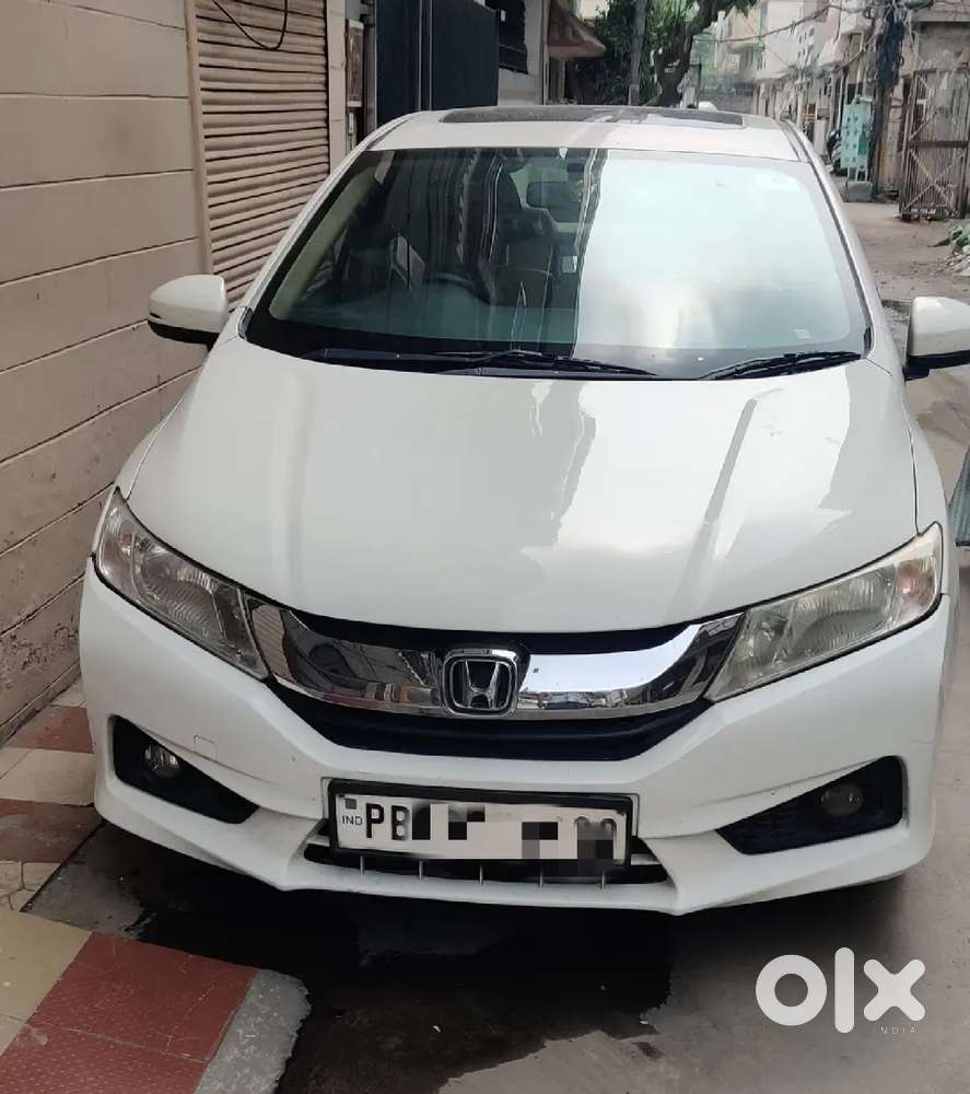 Honda City 2015 Diesel, Sunroof, 67000 Km Driven, V Well Maintained