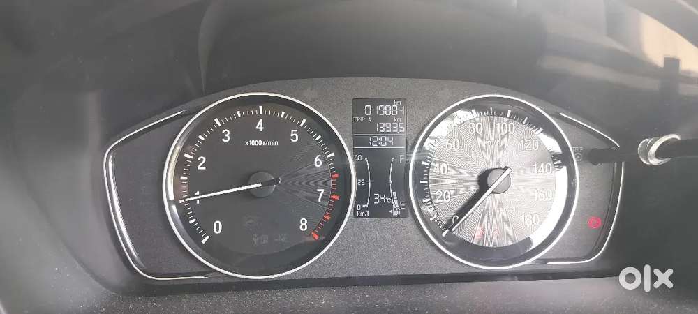 Honda Amaze Vx Petrol Top End With Led Projector Lamp