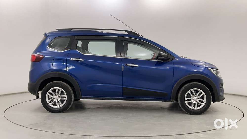 Renault Triber Rxt, 2022, Petrol