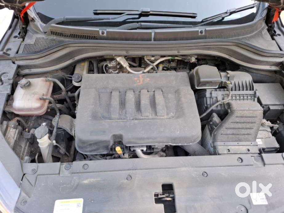Mahindra Xuv700 Ax7 Luxury Pack Awd, 2025, Diesel