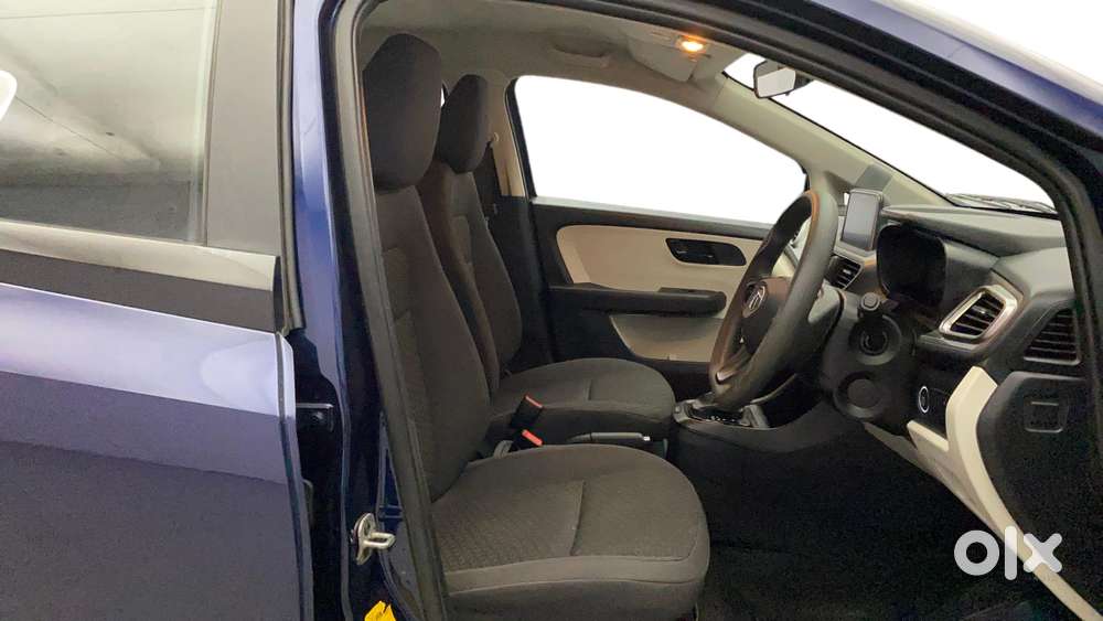 Tata Altroz 1.2 Xta Petrol Dct, 2022, Petrol