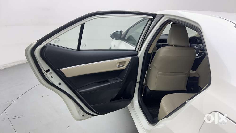 Toyota Corolla Altis 1.8 Gl, 2014, Petrol