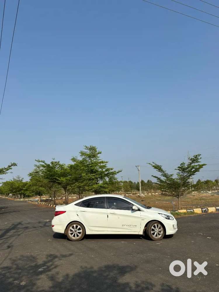 Hyundai Verna 2012 Diesel 127000 Km Driven