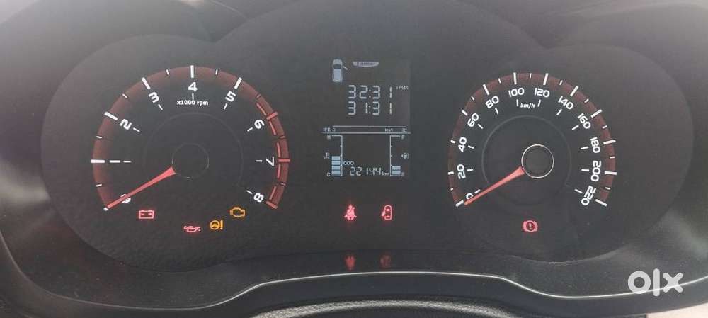 Mahindra Xuv300 W6, 2022, Petrol