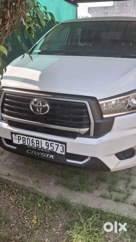 Toyota Innova Crysta 2.4 Gxplus 2025