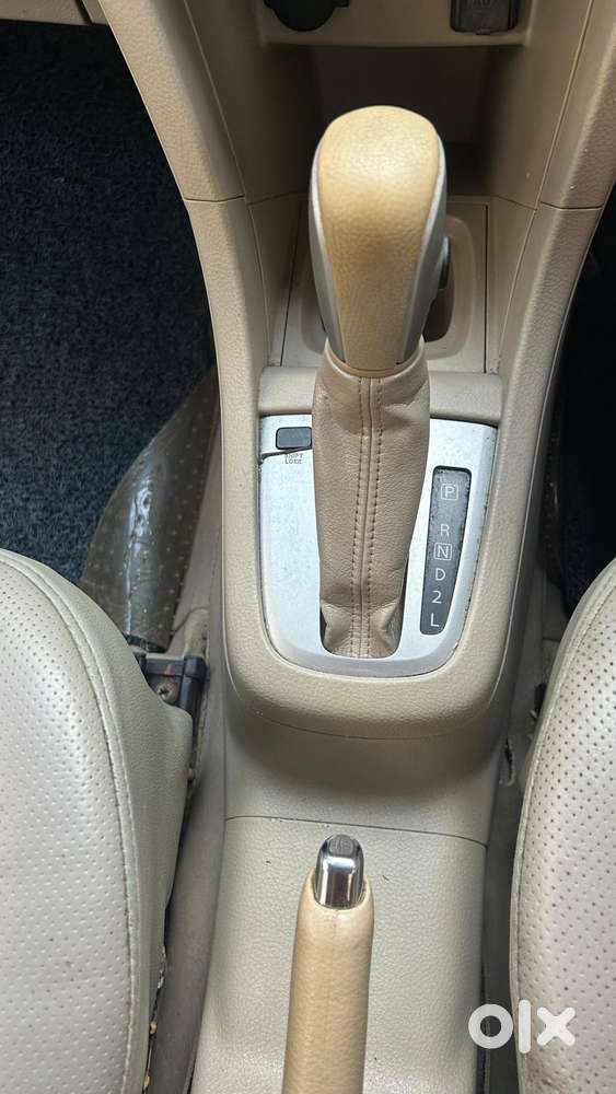 Maruti Suzuki Swift Dzire Vxi At, 2015, Petrol