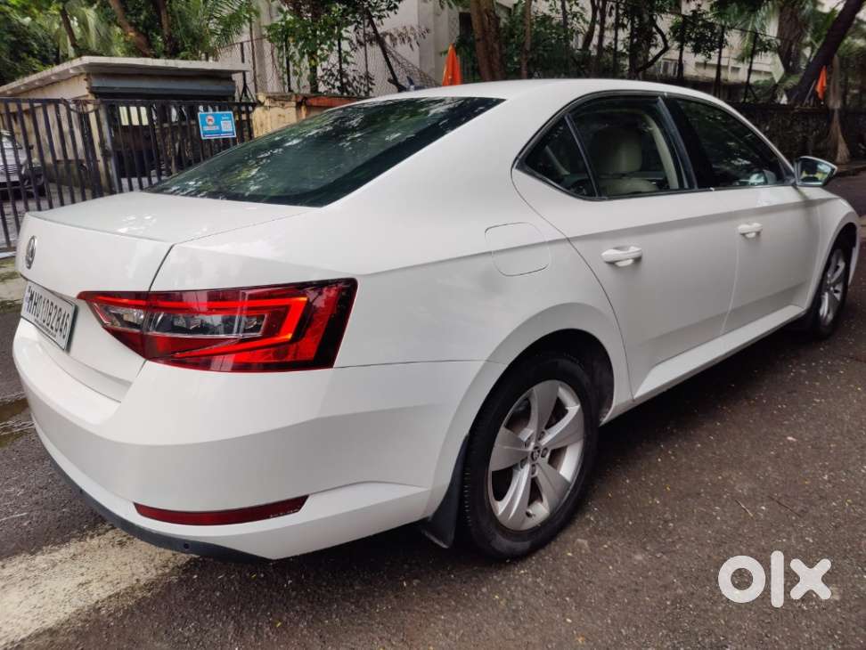 Skoda Superb Style 1.8 Tsi At, 2018, Petrol