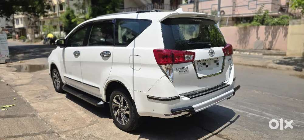 Toyota Innova Crysta