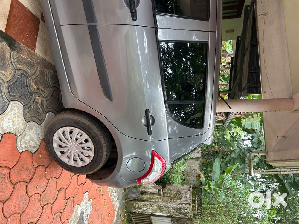 Maruti Suzuki Swift Lxi 2016