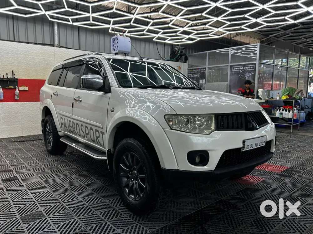 Mitsubishi Pajero Sport 2013 Diesel 100000 Km Driven