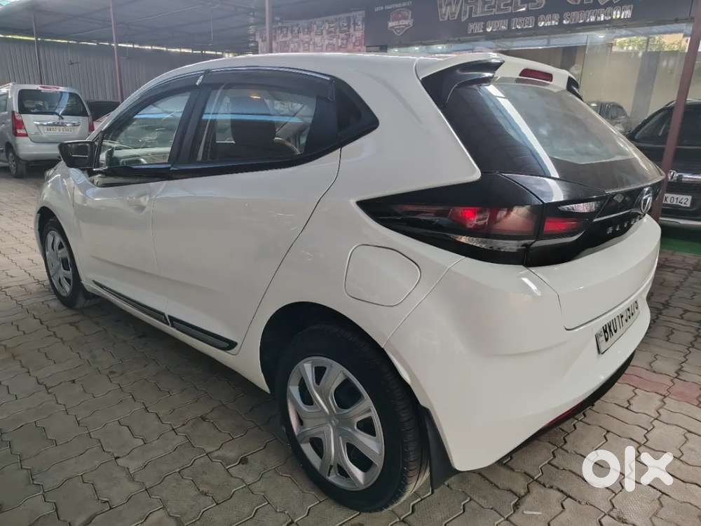 Tata Altroz Xm Plus (s), 2021, Petrol
