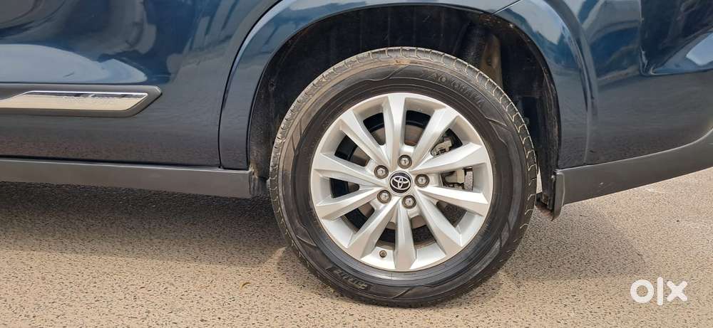 Toyota Innova Hycross 2.0 Vx Hybrid 8 Str, 2025, Petrol