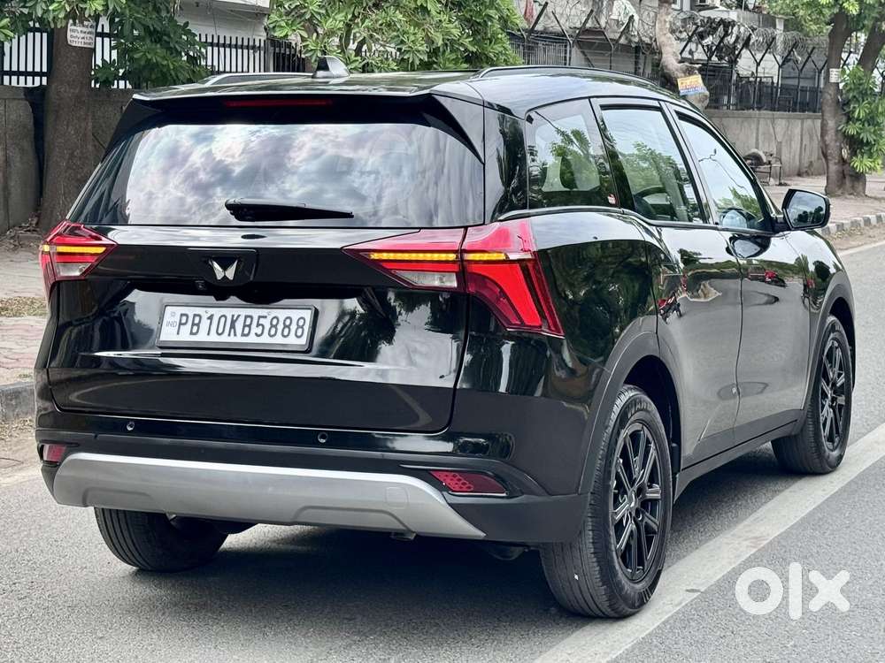 Mahindra Xuv700 2.2 Ax 7 Diesel At Str, 2025, Diesel