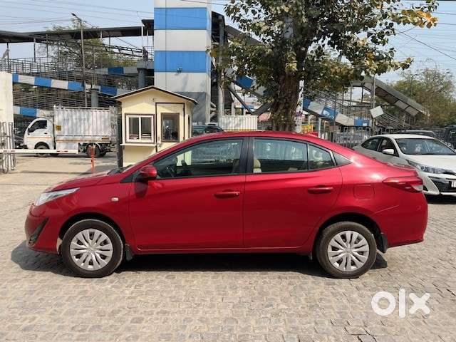 Toyota Yaris J Cvt, 2018, Petrol