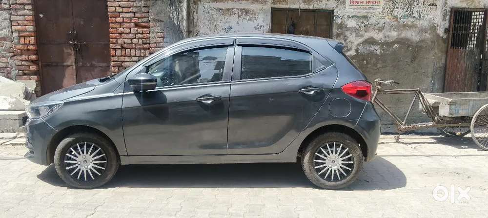 Tata Tiago 2024 Petrol 70000 Km Driven