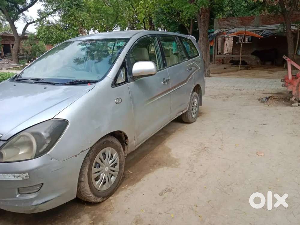 Toyota Innova 2.g