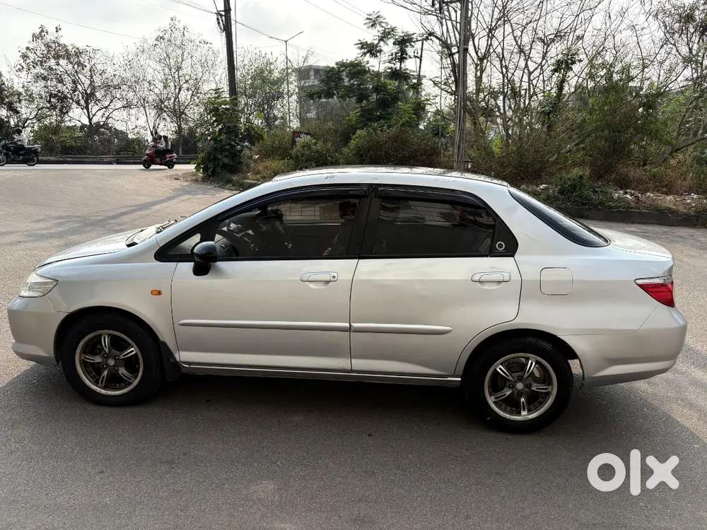 Honda City Zx 2006 Petrol Well Maintained
