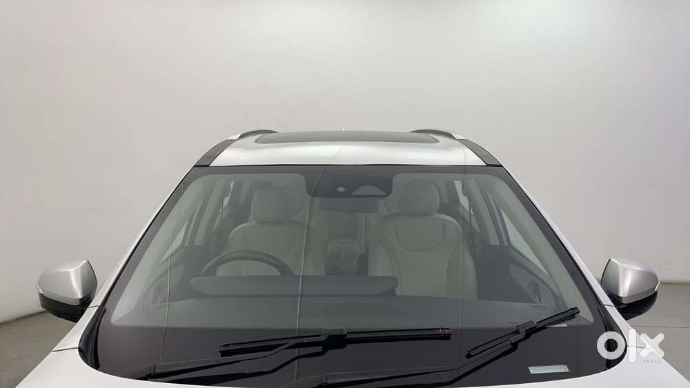 Mahindra Xuv700 2.0 Ax 7 Petrol At Luxury Pack Str, 2022, Petrol