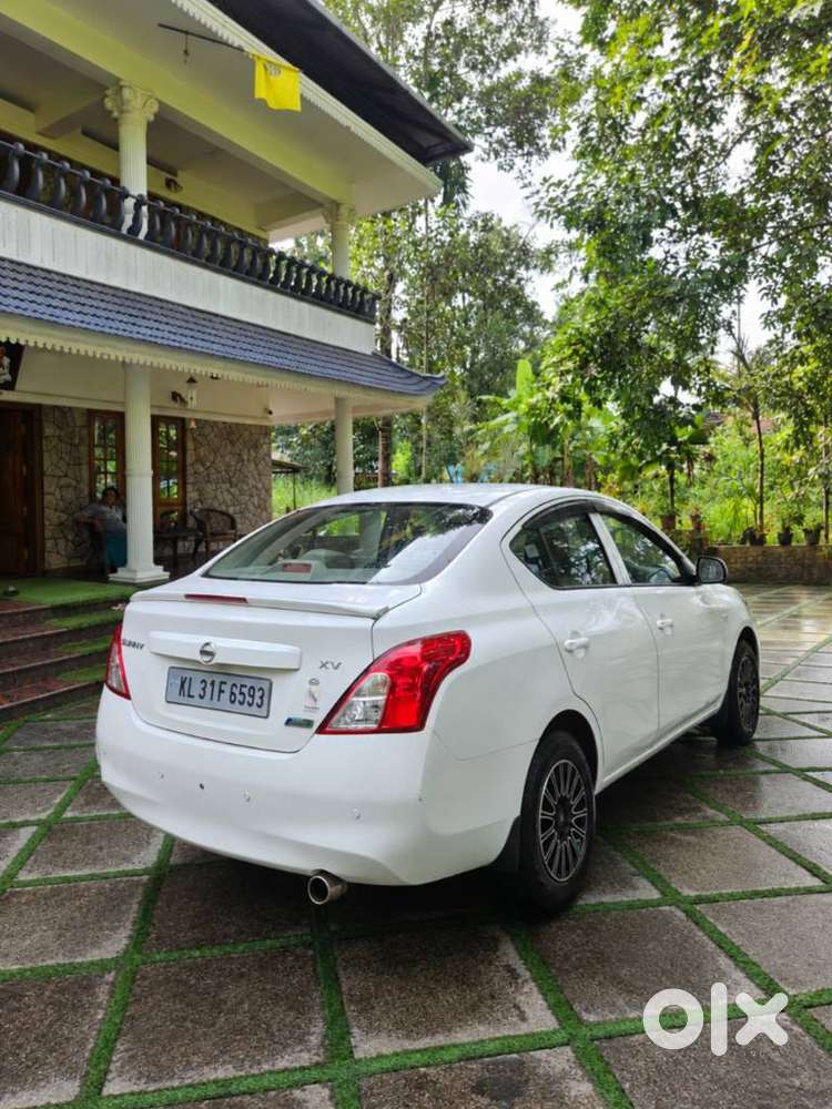 Nissan Sunny Xv, 2013, Petrol