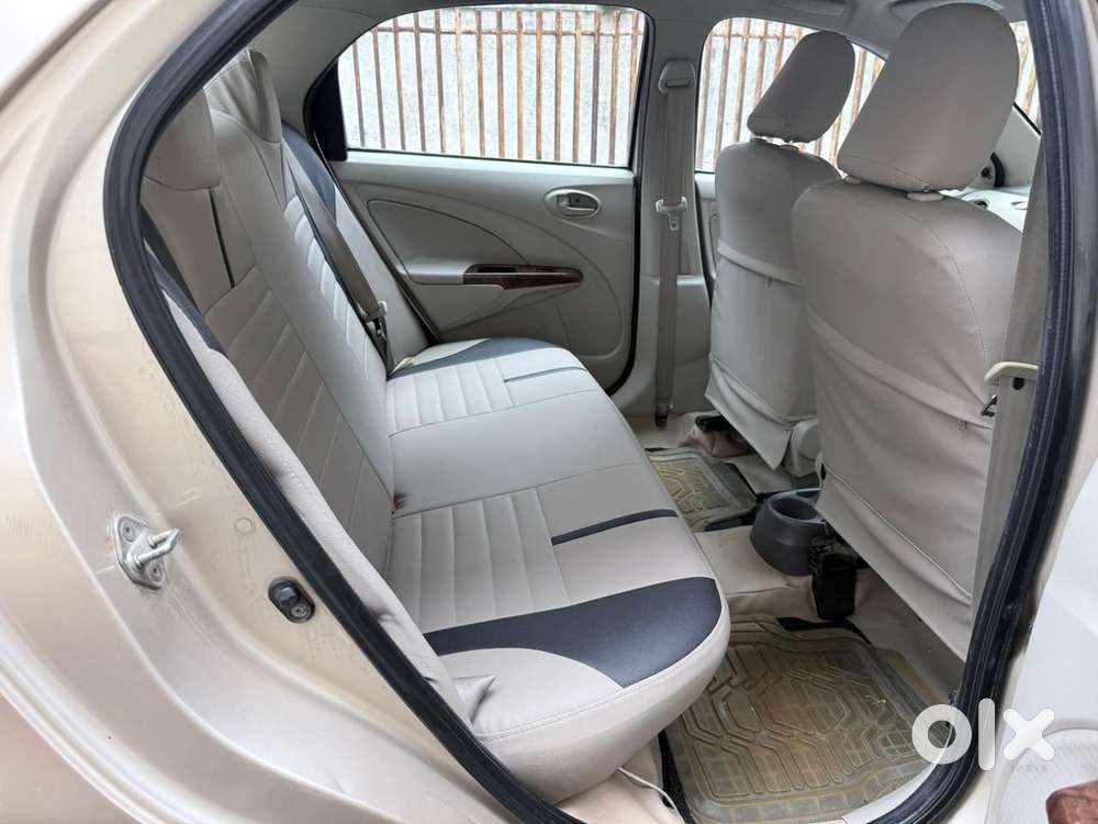Toyota Etios V, 2013, Petrol