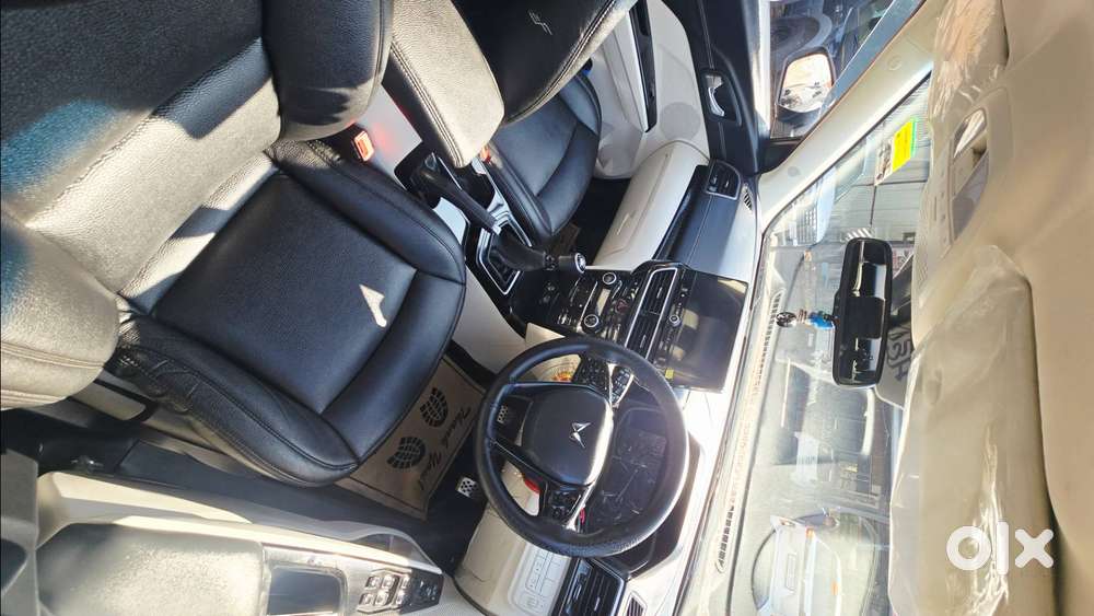 Mahindra Xuv 3xo Ax7 2nd Top Model 2024