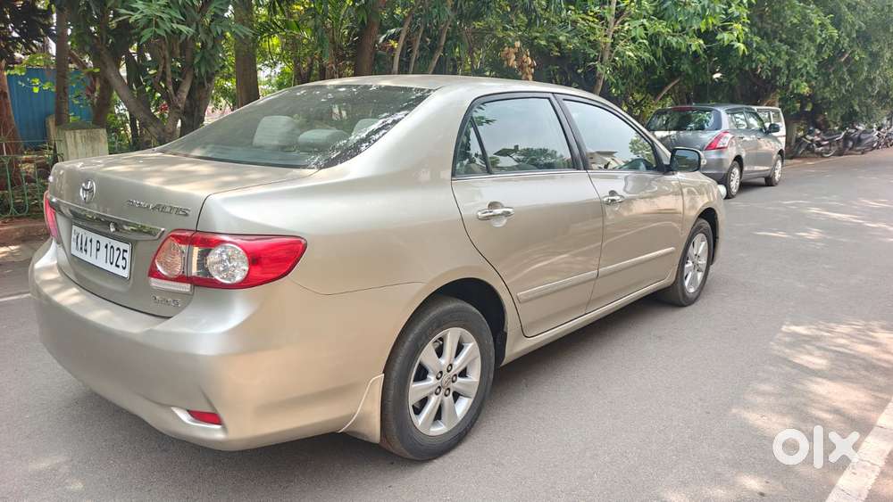 Toyota Corolla Altis 2010-2013 1.8 J, 2011, Diesel