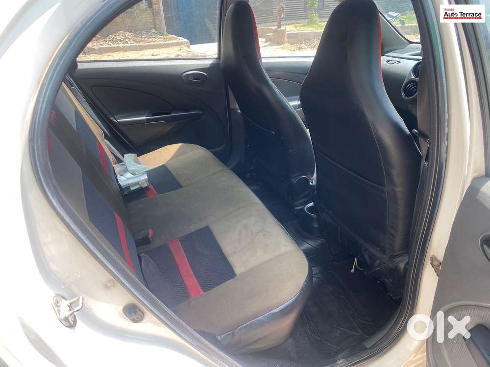 Toyota Etios Liva 2013-2014 G, 2012, Petrol