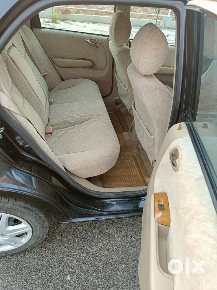 Honda City 2004 Petrol Well Maintained