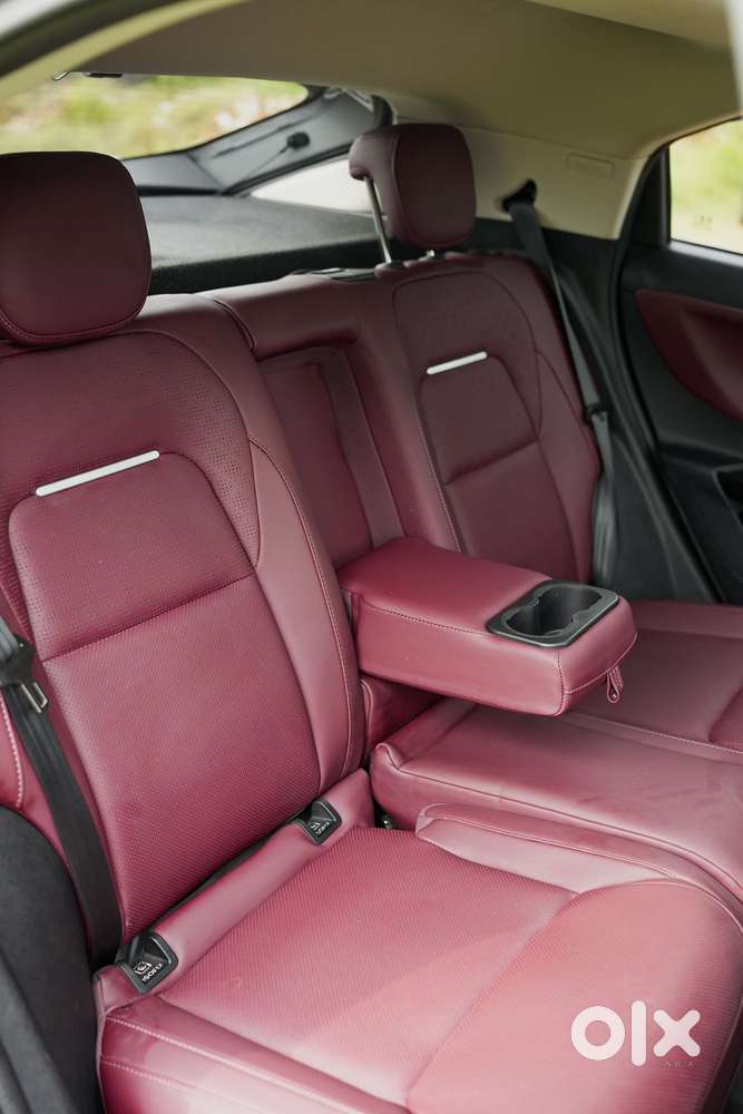 Tata Curvv Accomplished Plus A 1.2 Hyperion Gdi Petrol 6mt, 2025, Pe..