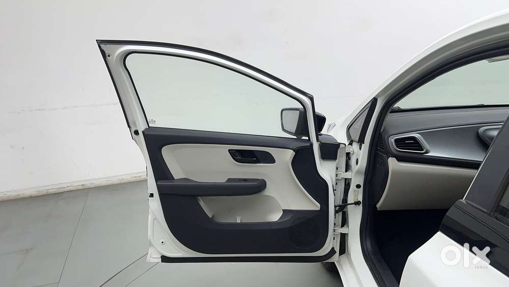 Tata Altroz 1.2 Xt, 2021, Petrol