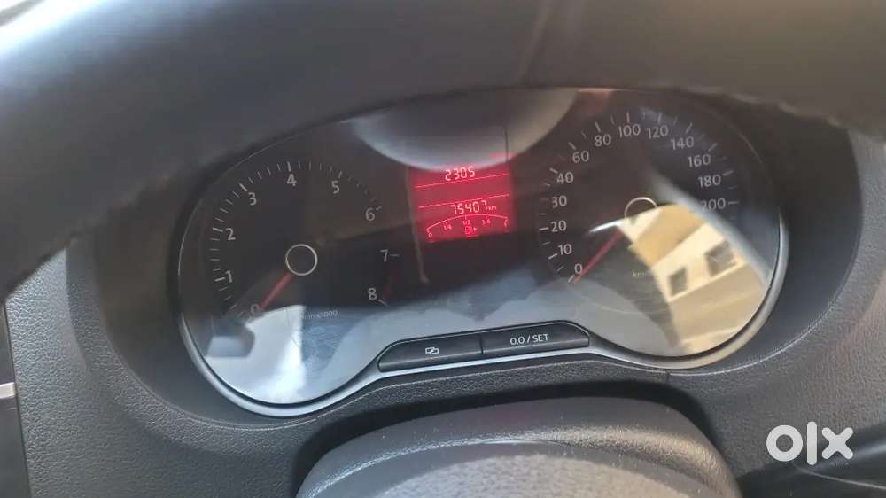 Volkswagen Polo 2012 Petrol 76000 Km Driven
