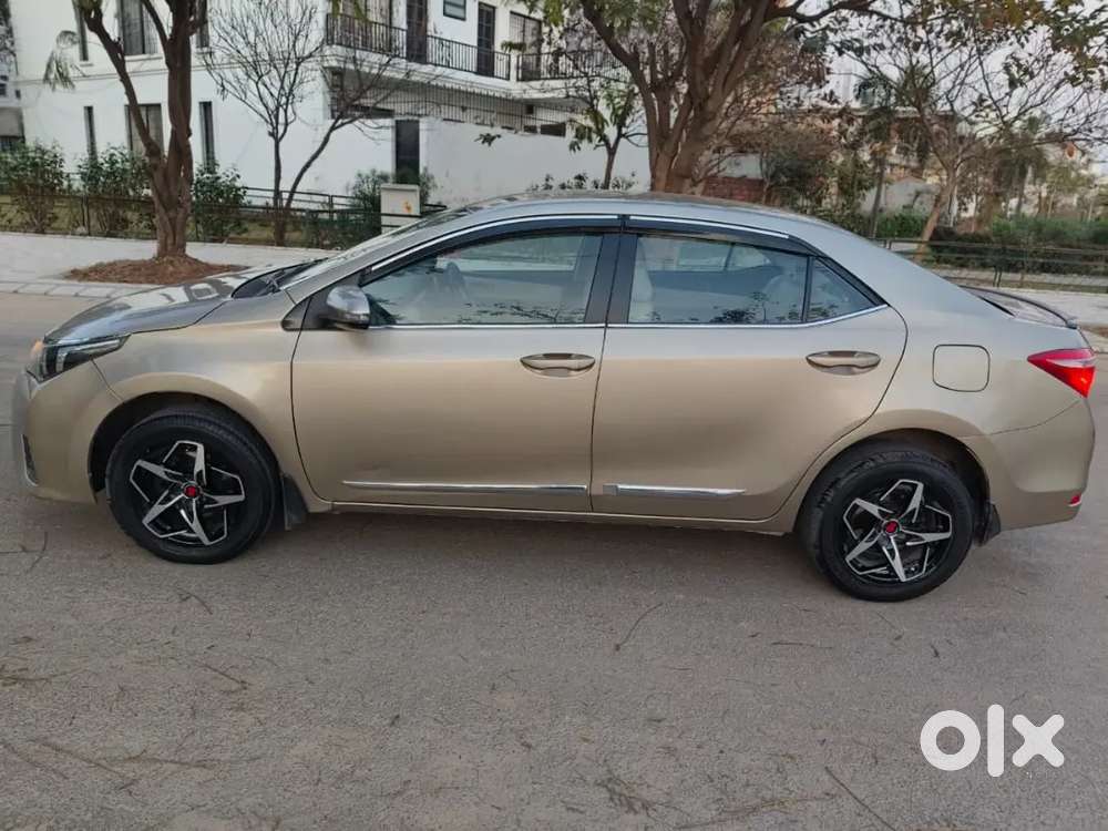Toyota Corolla Altis 2015