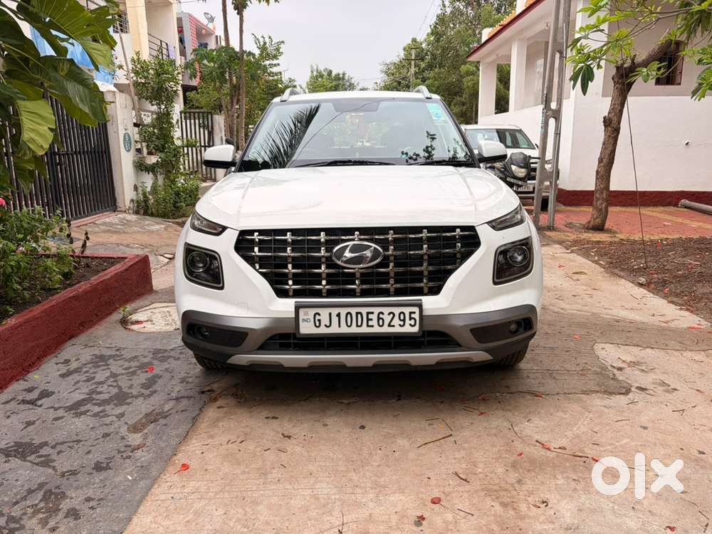 Hyundai Venue 2021 Petrol Well Maintained
