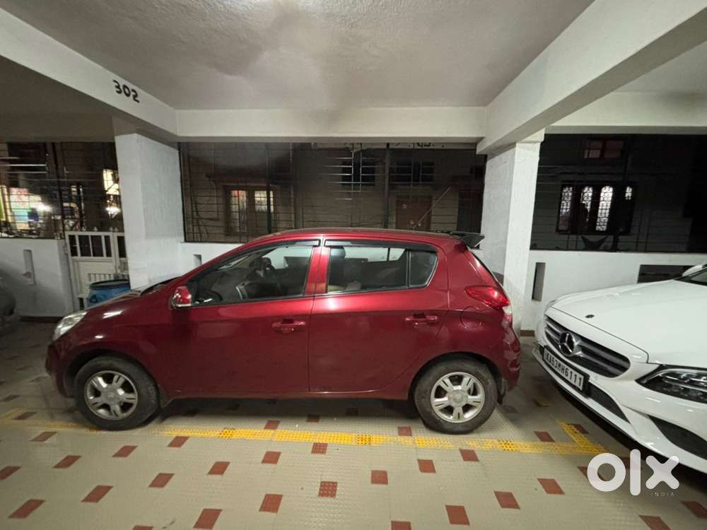 Hyundai I20 Petrol Manual 2011