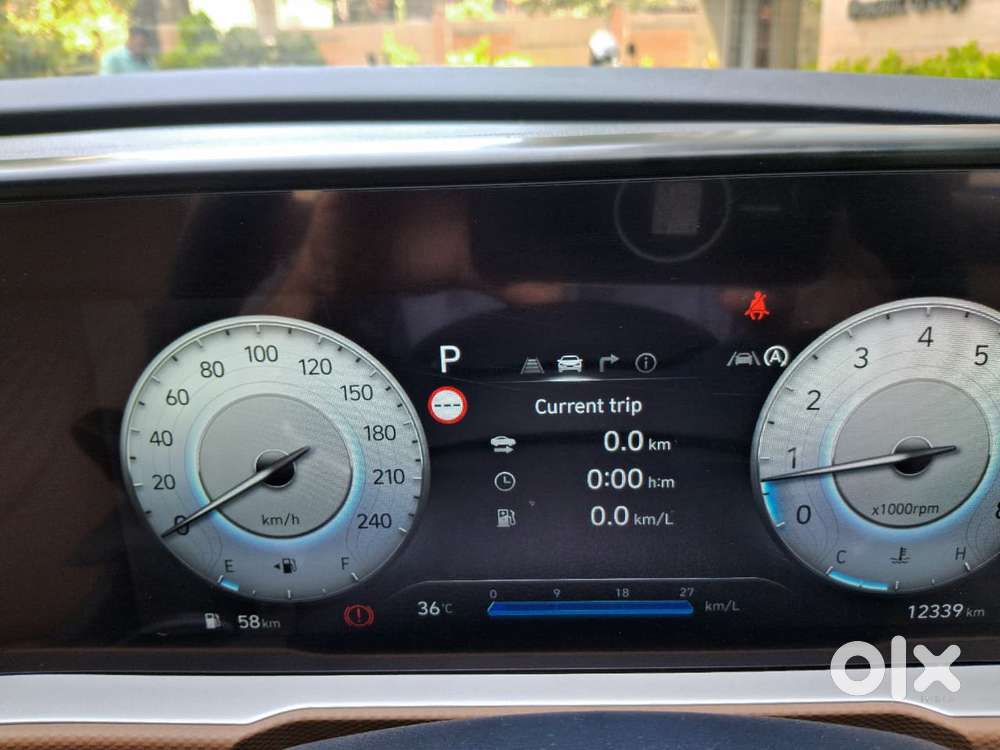 Hyundai Alcazar 2.0 Signature (o) Petrol At 7 Str, 2025, Petrol