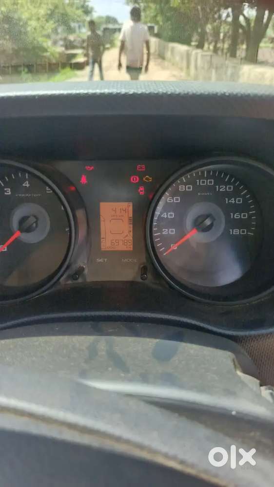 Mahindra Tuv 300 2019